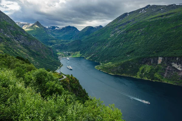 Zobacz na geirangerfjord w Norwegii — Zdjęcie stockowe