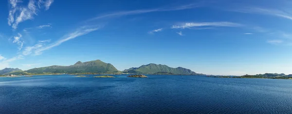 Côte des îles Lofoten en Norvège — Photo