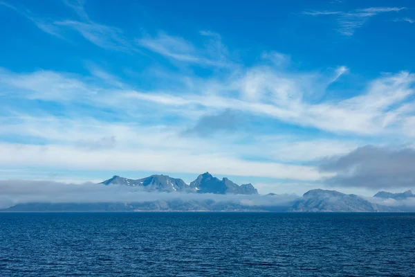 Norveç 'teki Lofoten Adaları kıyısında. — Stok fotoğraf