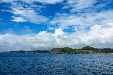 Norveç'te Dağları ile Lyngdalsfjord için görüntüleyin