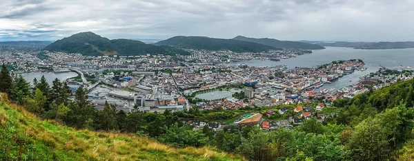 Vista a la ciudad Bergen en Noruega — Foto de Stock