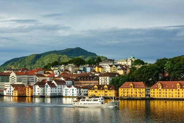 Vista a la ciudad Bergen en Noruega — Foto de Stock