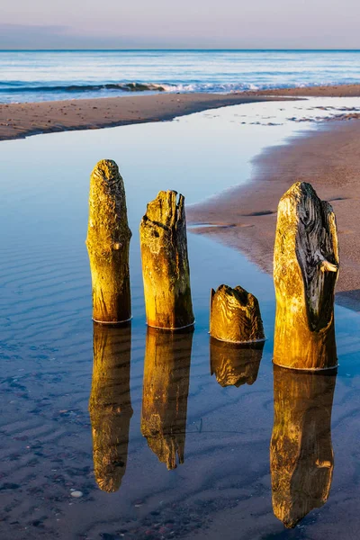 Oostzeekust 's avonds in Kuehlungsborn, Duitsland — Stockfoto