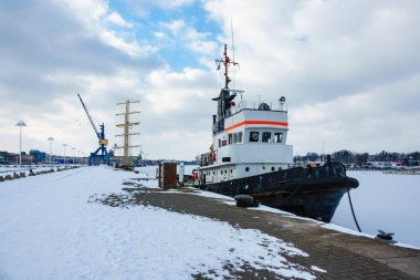 Almanya 'nın Rostock limanında kış mevsimi