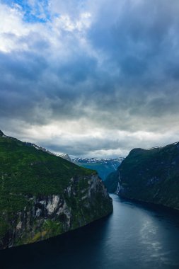 Norveç'te geirangerfjord göster