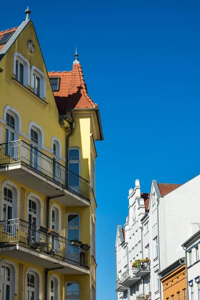 Történelmi épületek a városban Rostock, Németország — Stock Fotó