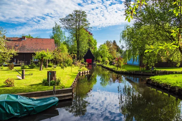 Landscape with cottages in the Spreewald area, Germany — Stock Photo, Image