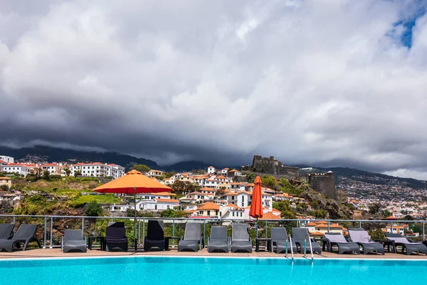 俯瞰葡萄牙马德拉岛上的Funchal市 — 图库照片