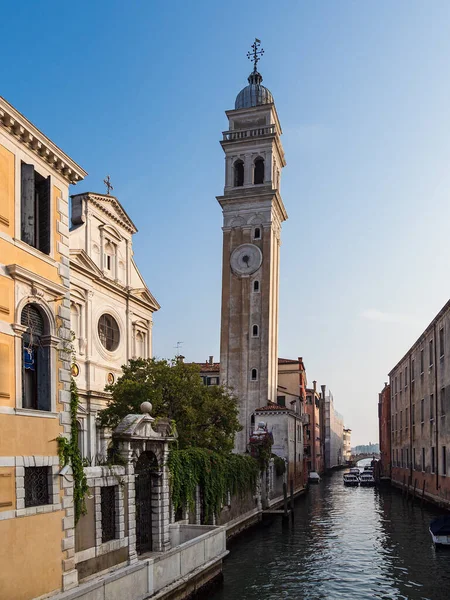 Исторические здания города Венеция, Италия — стоковое фото