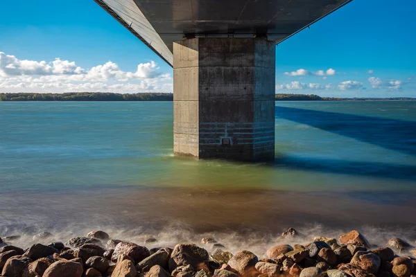 Un puente entre Seeland y Falster en Dinamarca — Foto de Stock