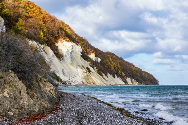 Costa del Mar Baltico sull'isola di Moen in Danimarca — Foto Stock