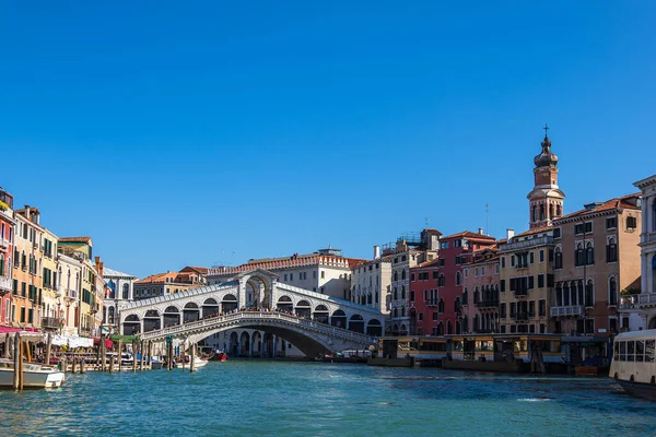 Vista Puente Rialto Venecia Italia — Foto de Stock