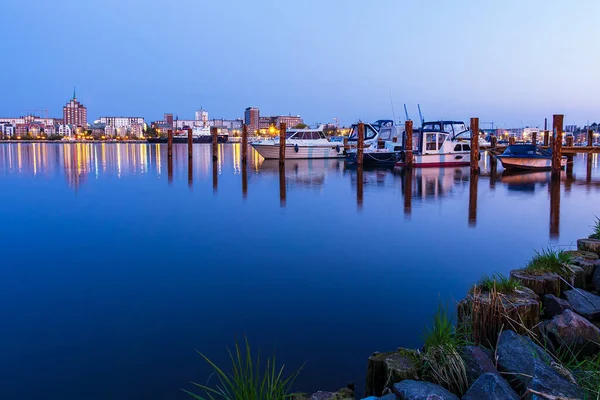 Vista Sobre Río Warnow Ciudad Rostock Alemania —  Fotos de Stock