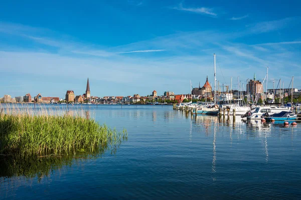 Vista Sobre Río Warnow Ciudad Hanseática Rostock Alemania — Foto de Stock