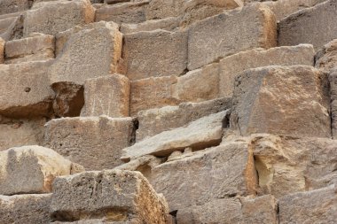Khufu Piramidinin büyük blokları