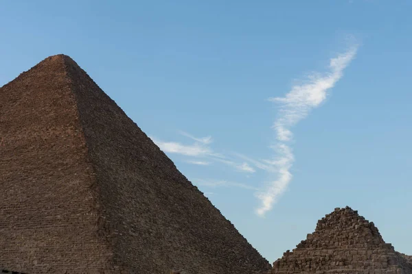 Die große Pyramide von Giza (auch als Cheops-Pyramide bekannt) oder — Stockfoto