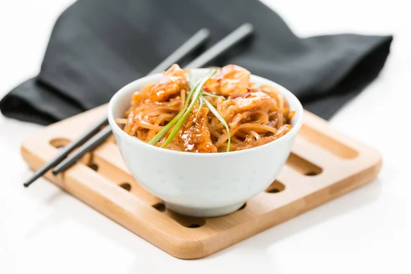 Würzige Pad Thai-Schüssel — Stockfoto