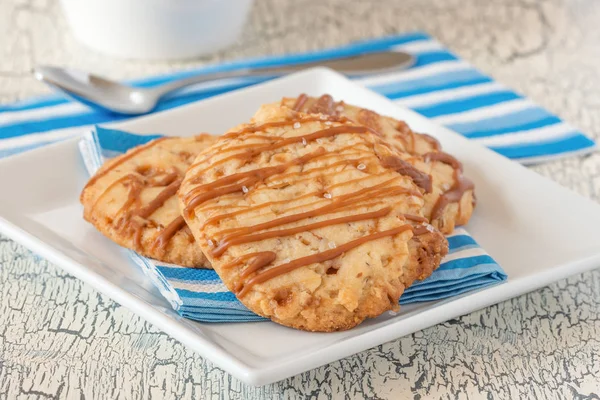 Saltad Carmel mörbakelse Cookies — Stockfoto