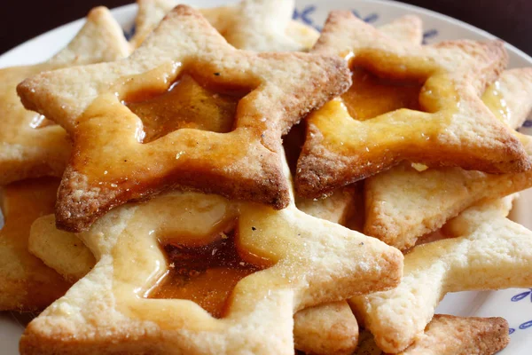 Tasty Christmas Star Shaped Coockies Plate Closeup — Stock Photo, Image