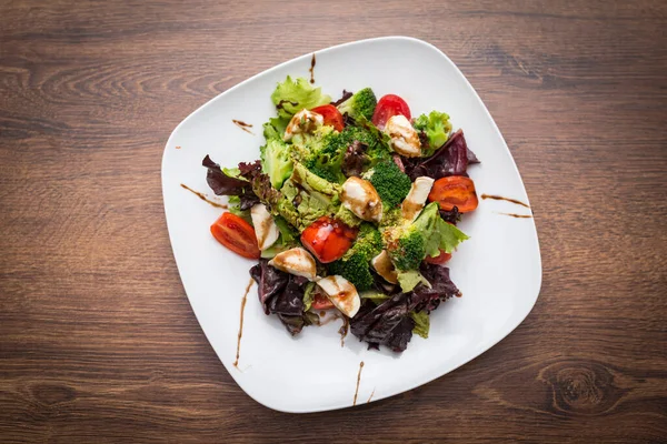 Vegetable Salad Mozzarella Tomatoes Broccoli Basil Plate Wooden Background Top — Stock Photo, Image