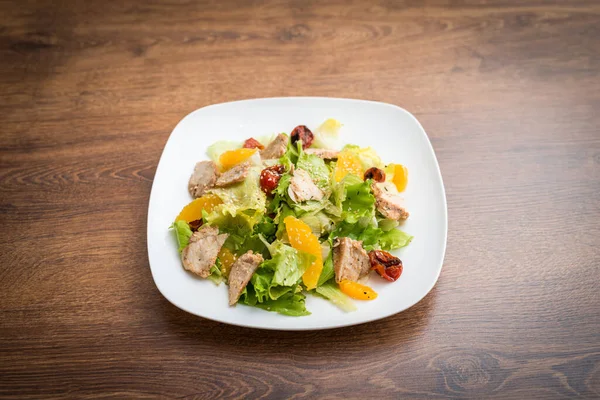 Rostad Kycklingsallad Med Sesamdressing — Stockfoto