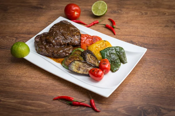 Steak Grilled Vegetables Seasoning Serving Plate — Stock Photo, Image
