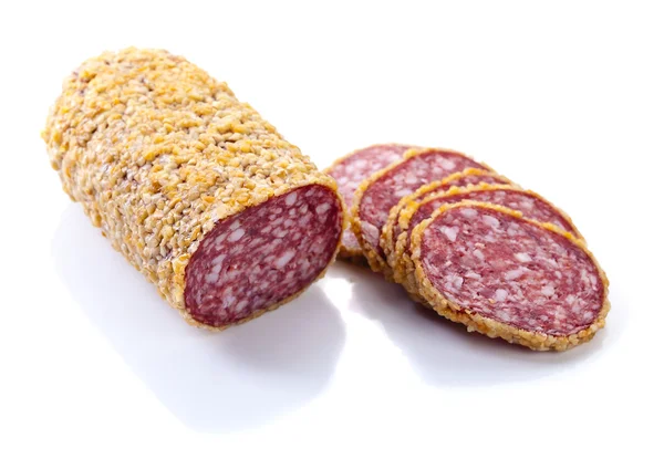 Salami aislado sobre fondo blanco — Foto de Stock