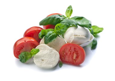  domates ve fesleğen beyaz izole mozzarella 