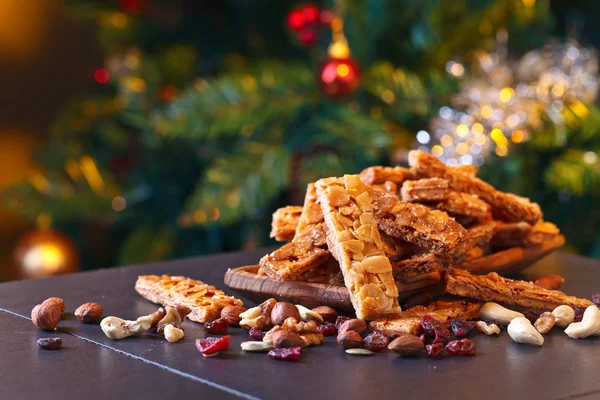 Crispy cookies with honey and almonds — Stock Photo, Image