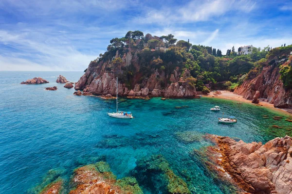 Deniz manzarası. İspanya Akdeniz kıyısında — Stok fotoğraf