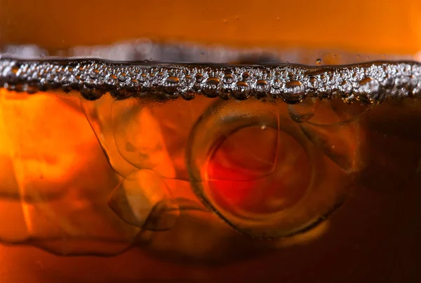 Detail of an alcoholic drink with ice — Stock Photo, Image