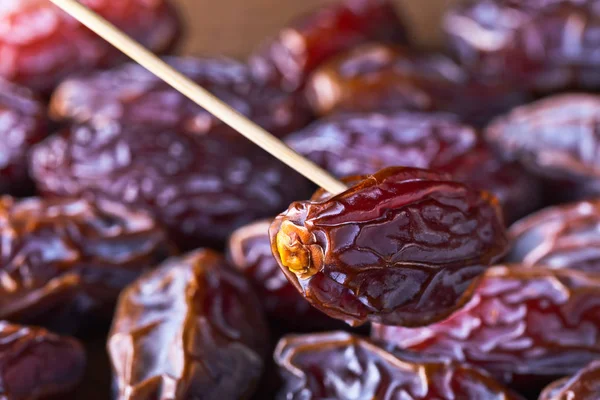 Close-up of juicy ripe dates — Stock Photo, Image