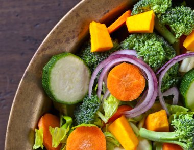 Dilimlenmiş çiğ sebze yakın çekim