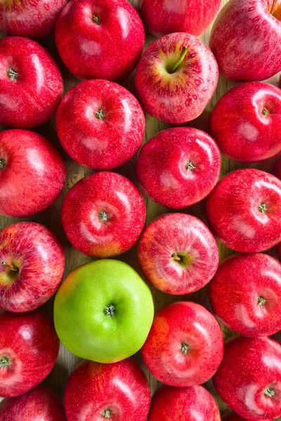 Manzanas maduras y jugosas — Foto de Stock