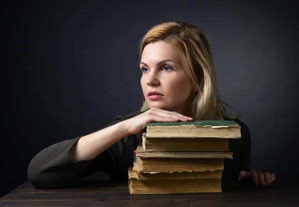 Portrait of young  woman with  books . — Stock Photo, Image