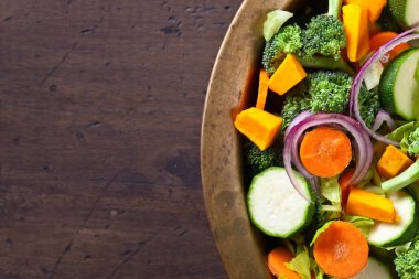 Dilimlenmiş çiğ sebze yakın çekim