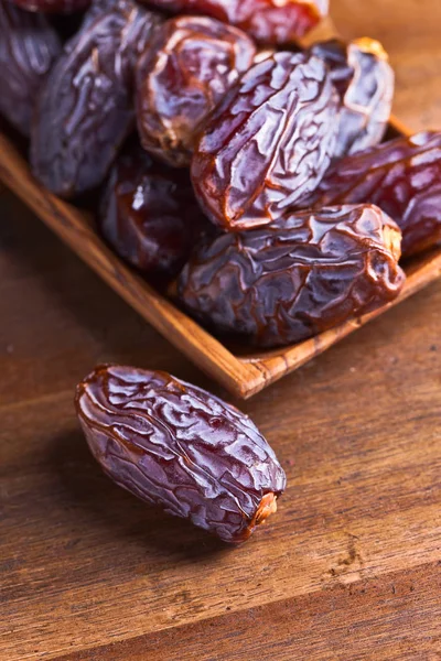 Juicy ripe dates — Stock Photo, Image