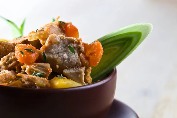 Homemade beef stew with carrots and potatoes — Stock Photo, Image