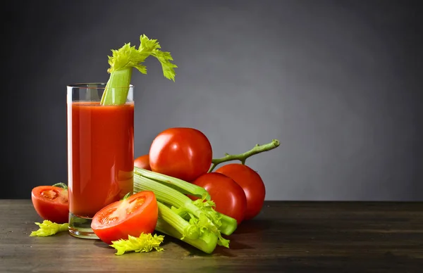Sok pomidorowy z selera — Zdjęcie stockowe