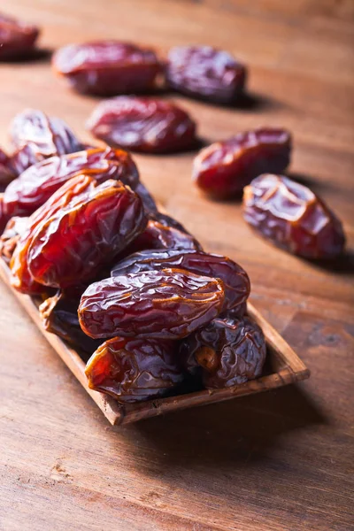 Juicy ripe dates — Stock Photo, Image