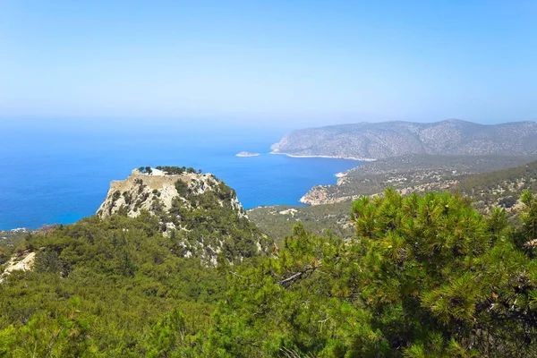 Rhodes, Griekenland, weergave naar Monolithos kasteel . — Stockfoto