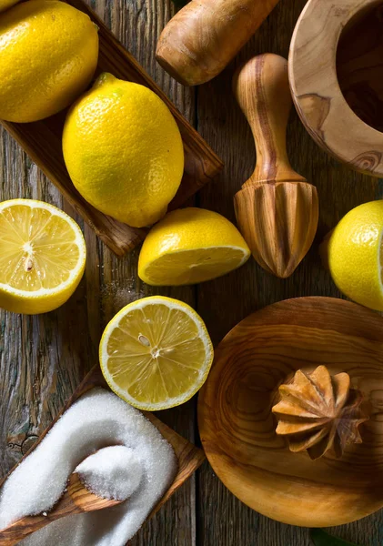 limon ve sıkacağı .