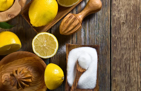 limon ve sıkacağı .