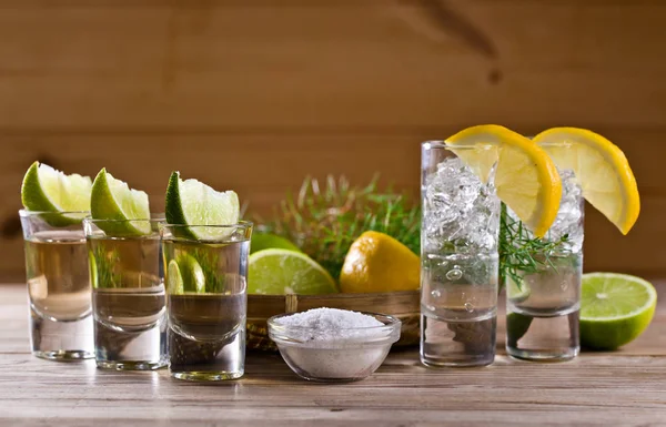 Tequila und Gin — Stockfoto