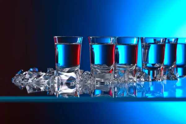 Glasses of vodka with ice . — Stock Photo, Image