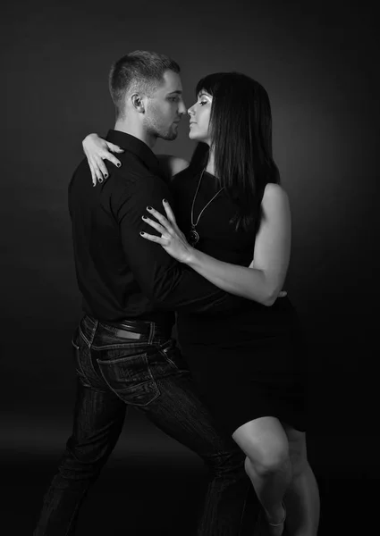 Dancing young couple — Stock Photo, Image