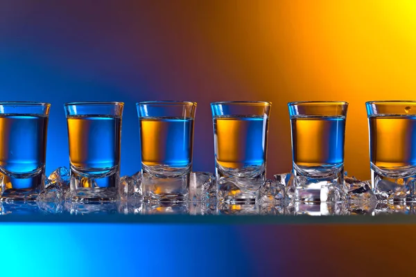 Glasögon av vodka . — Stockfoto