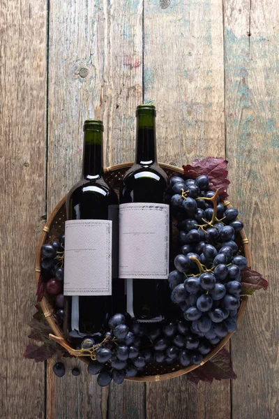 üzüm ve kırmızı şarap. 