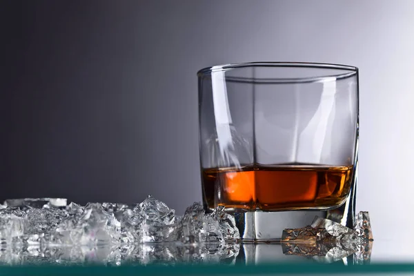 Bicchiere di whisky  . — Foto Stock