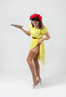 Nefis bisküvi ile güzel kadın.